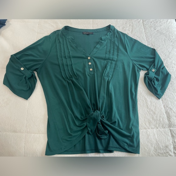 Women’s Green Top - Picture 1 of 5